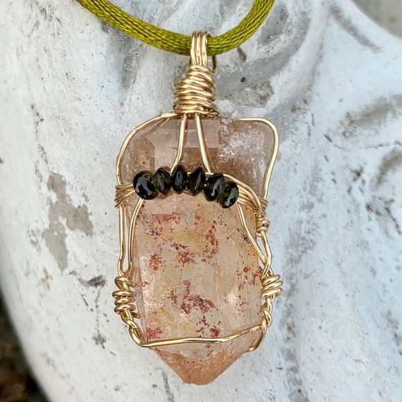 Topaz, Tourmaline & Hematite on Quartz Pendant - Picture 4 of 16